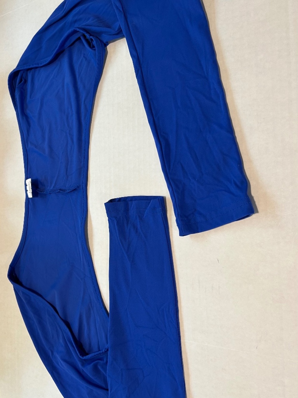 Women's 5" long length in back, with long sleeves yoga top, L